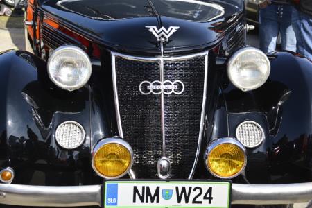 Mirna - 15. srecanje in blagoslov starodobnikov 22042023, foto Pep (3)